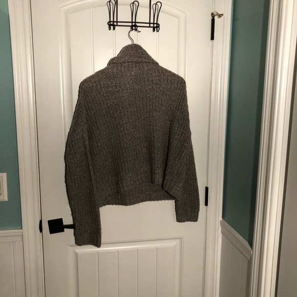 Grey turtleneck sweater - Picture 4 of 4